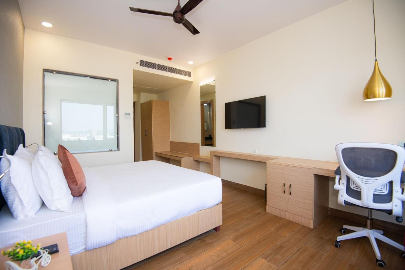 Hotel Avadh Classio Near By Ram Mandir Faizabad Exterior photo